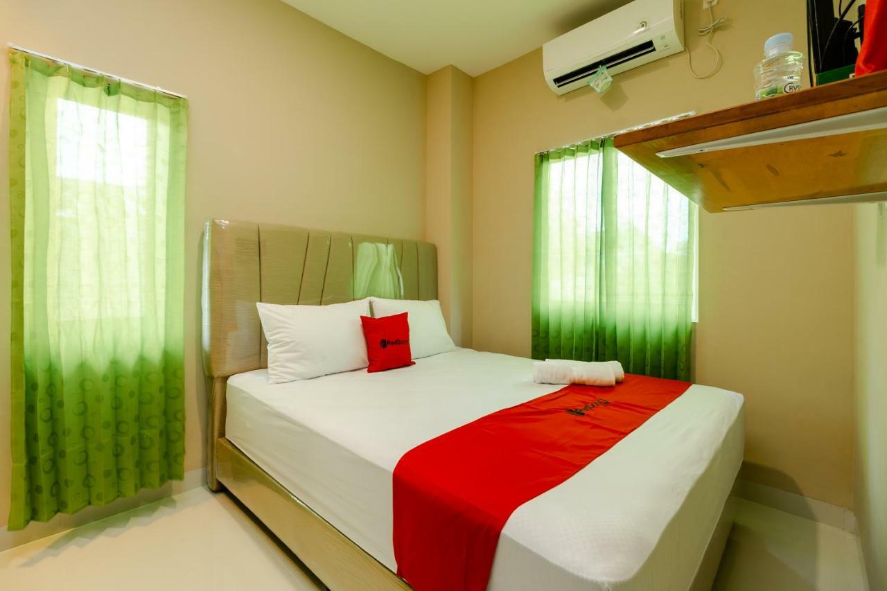 RedDoorz Syariah @ Panglima Polem Aceh Hotel Banda Aceh Bagian luar foto