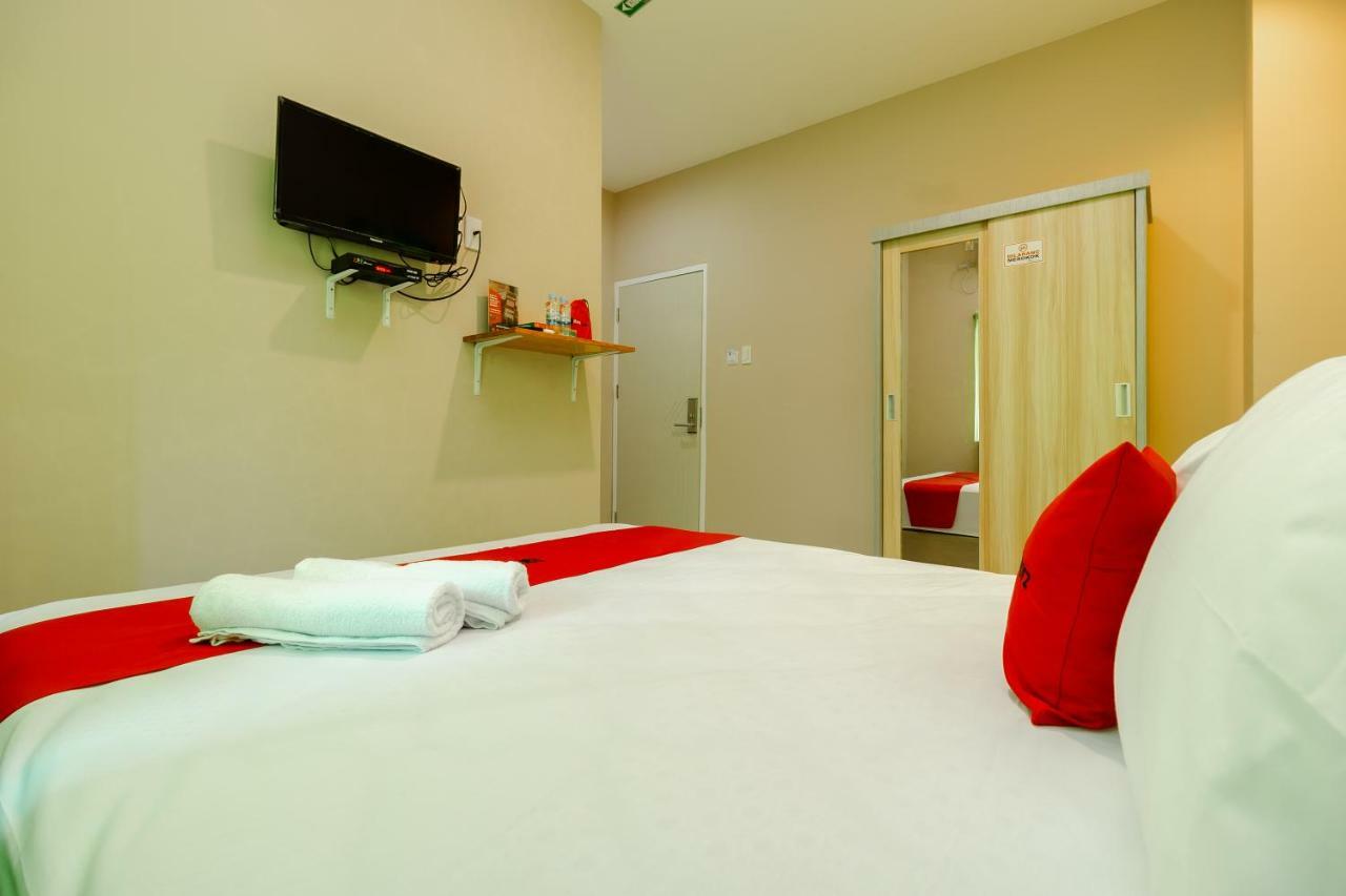 RedDoorz Syariah @ Panglima Polem Aceh Hotel Banda Aceh Bagian luar foto