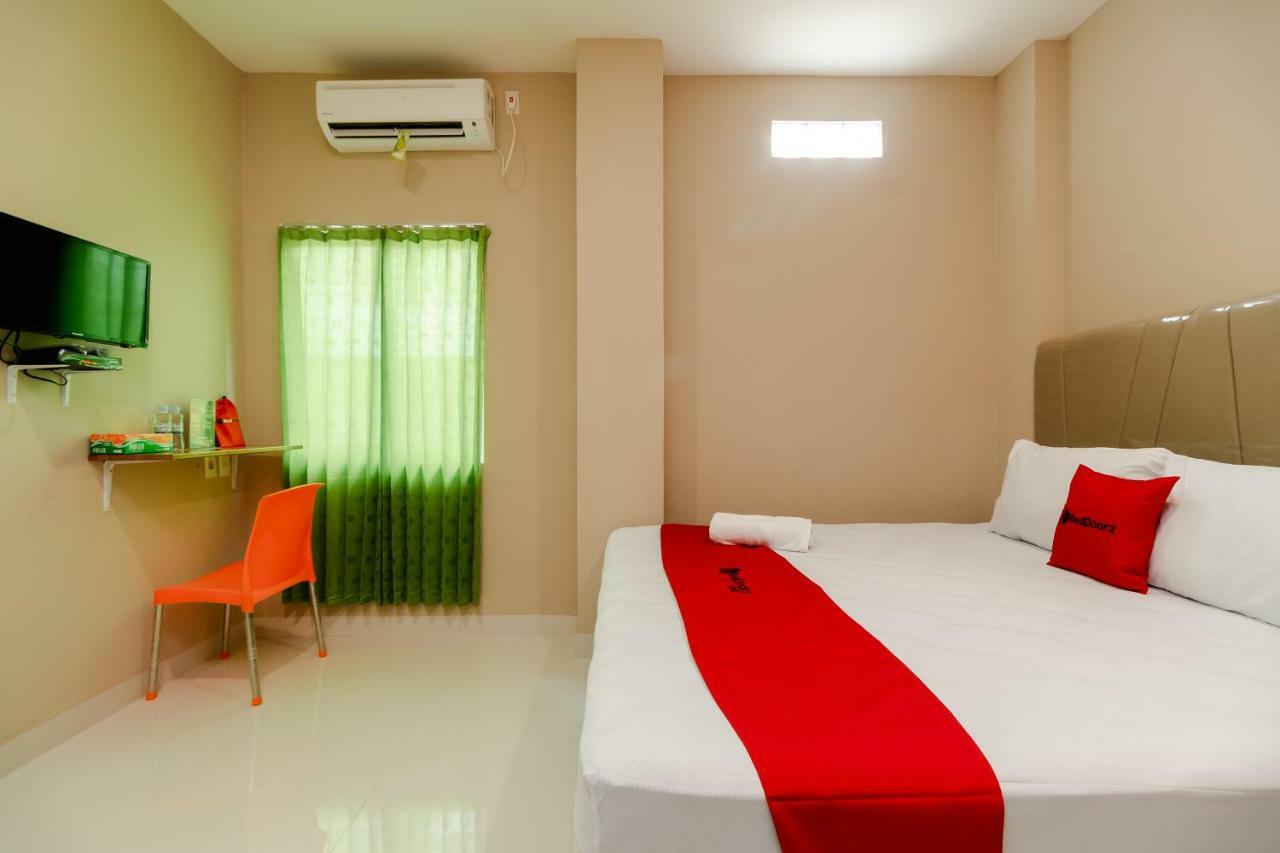 RedDoorz Syariah @ Panglima Polem Aceh Hotel Banda Aceh Bagian luar foto
