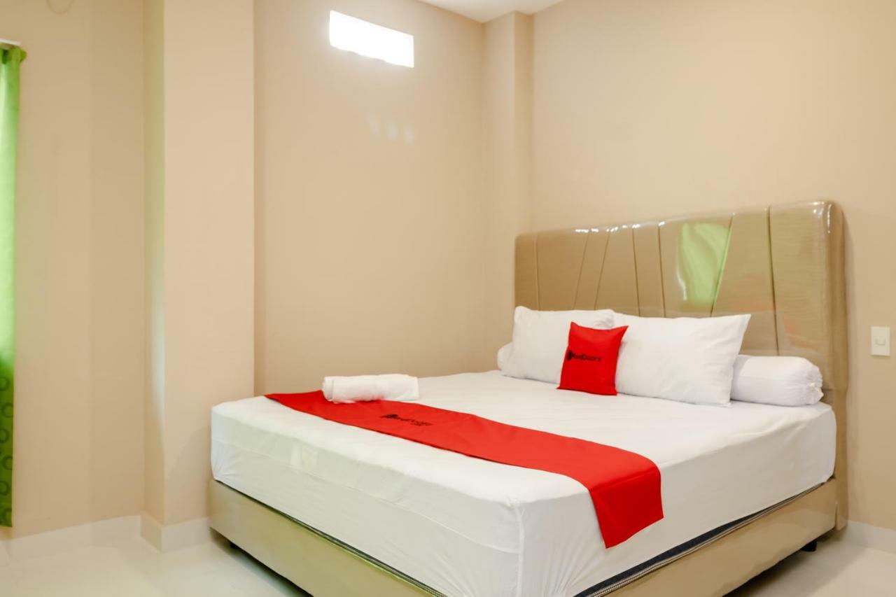 RedDoorz Syariah @ Panglima Polem Aceh Hotel Banda Aceh Bagian luar foto